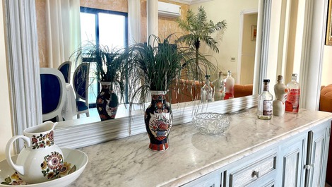 BM202 - Apê c/2 Dorm |1 Suíte| Ar Cond e Vista Mar