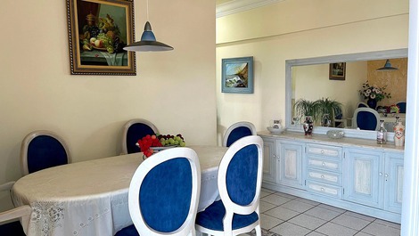 BM202 - Apê c/2 Dorm |1 Suíte| Ar Cond e Vista Mar