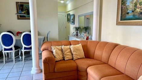 BM202 - Apê c/2 Dorm |1 Suíte| Ar Cond e Vista Mar