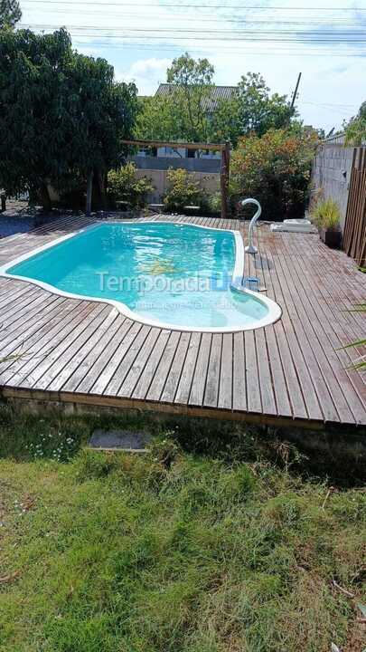 Casa para alquiler de vacaciones em Palhoça (Praia do Mar Aberto)