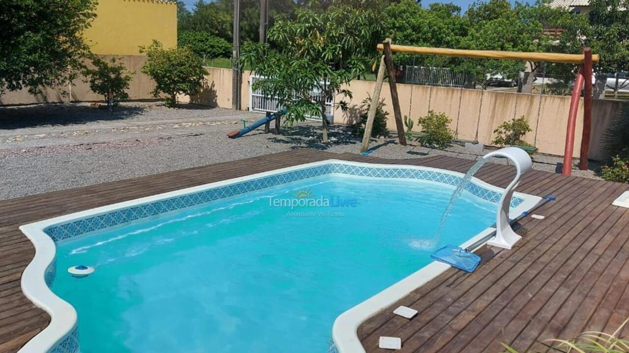 Casa para alquiler de vacaciones em Palhoça (Praia do Mar Aberto)