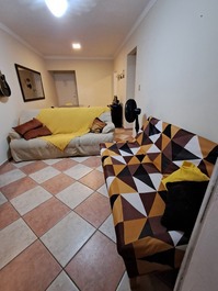 Apartamento en la playa de Pitangueiras con servicio de playa y plaza de aparcamiento.