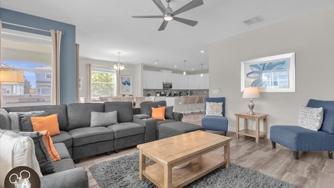 House with themed bedrooms in Orlando