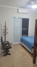 Casa dentro do condomínio