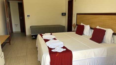 Casa pé na areia com piscina, jacuzzi e suítes climatizadas