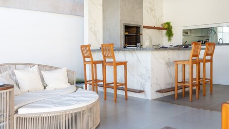 Casa com Piscina Privativa e Área Gourmet em Búzios -Próx. Geribá