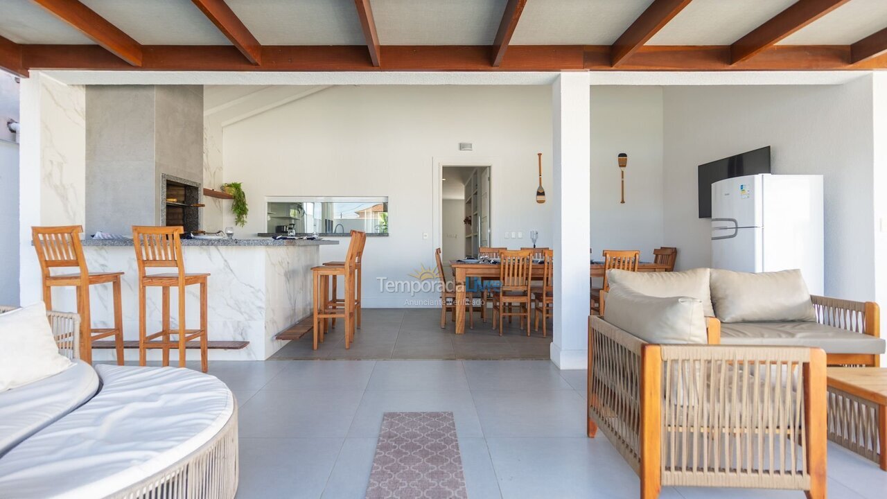 Casa para aluguel de temporada em Armação dos Búzios (São José)