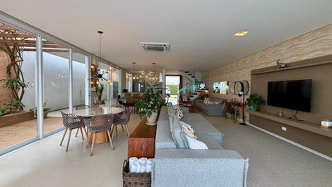 "Seaside Retreat: Your Personal Paradise" Maresias Beach