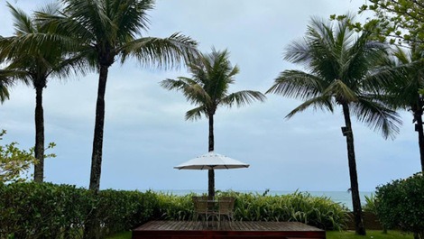 "Seaside Retreat: Your Personal Paradise" Maresias Beach