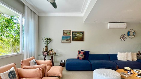 CASA EN CONDOMINIO SOBRE LA ARENA DE PLAYA JUQUEHY