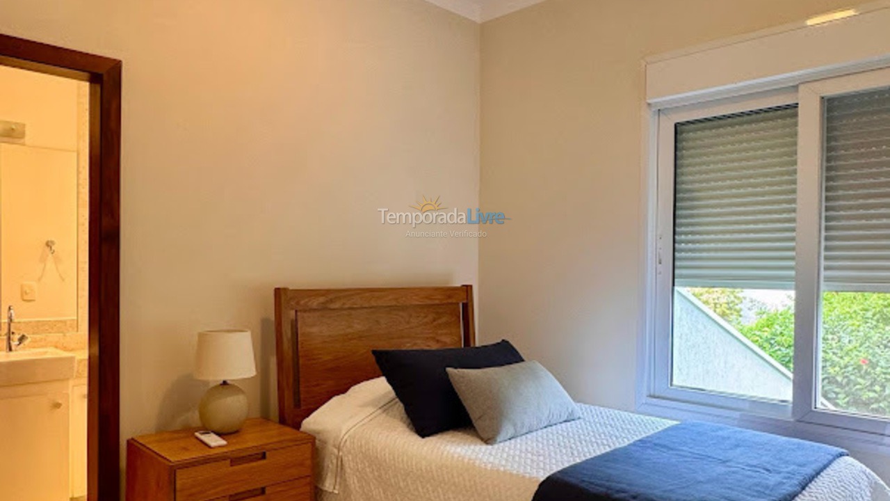 Casa para aluguel de temporada em São Sebastião (Guaecá)