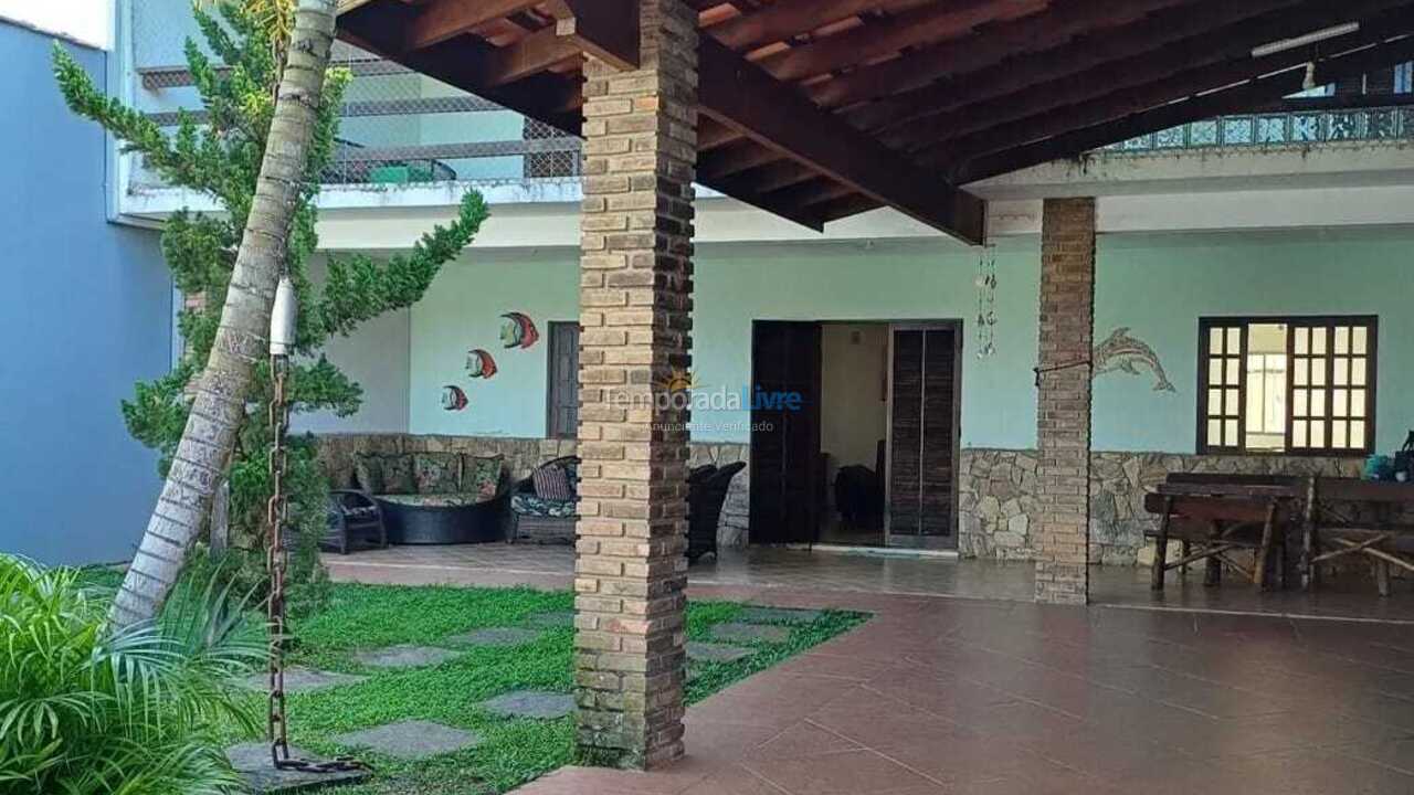 Casa para aluguel de temporada em Caraguatatuba (Massaguaçu)