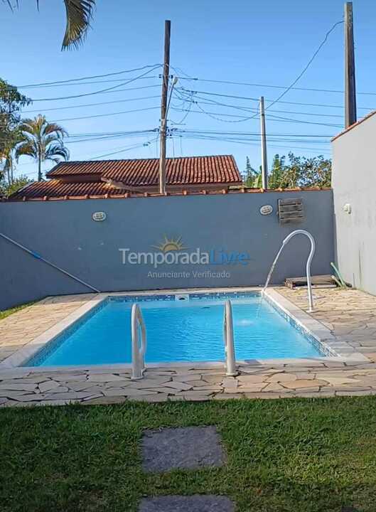 Casa para aluguel de temporada em Caraguatatuba (Massaguaçu)