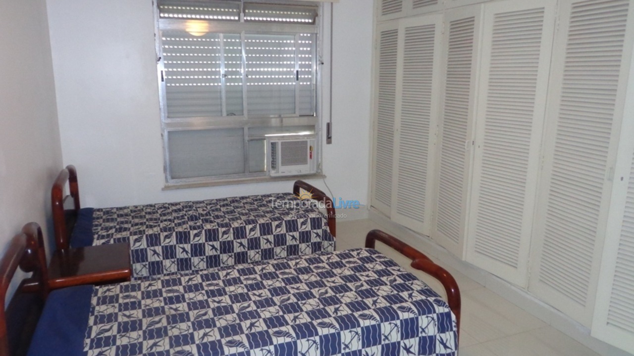 Apartamento para aluguel de temporada em Guarujá (Pitangueiras)