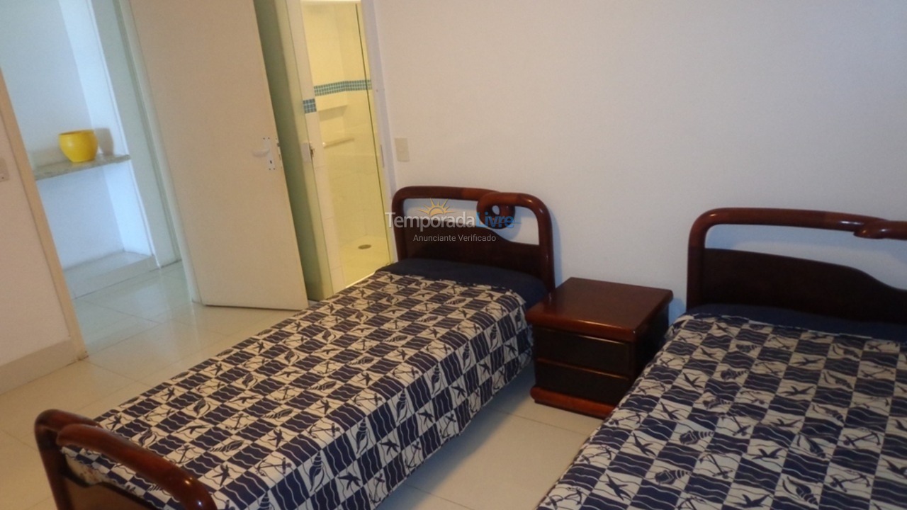 Apartamento para aluguel de temporada em Guarujá (Pitangueiras)