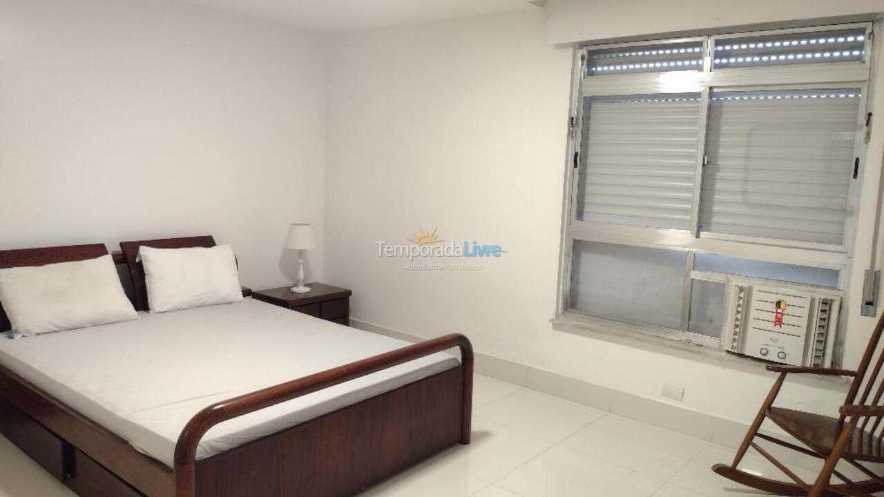 Apartamento para aluguel de temporada em Guarujá (Pitangueiras)