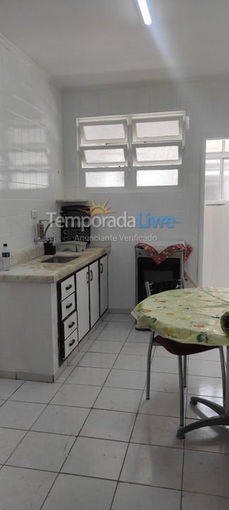 Apartamento para aluguel de temporada em Guarujá (Pitangueiras)