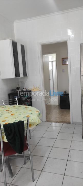 Apartamento para aluguel de temporada em Guarujá (Pitangueiras)
