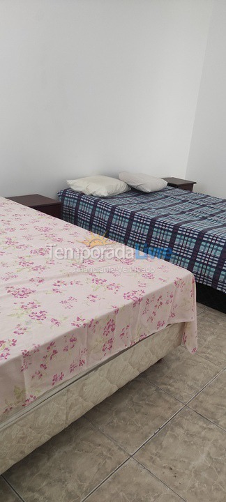 Apartamento para aluguel de temporada em Guarujá (Pitangueiras)