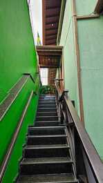 Escada corrimão dois lados