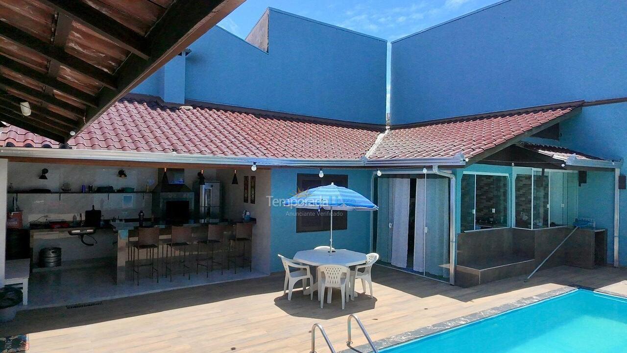 Casa para aluguel de temporada em Matinhos (Caiobá)