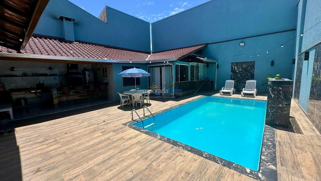 Casa para aluguel de temporada em Matinhos (Caiobá)