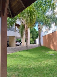 Apartamento 01dormitório na quadra do mar ingleses