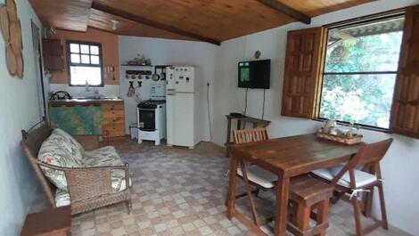 BEAUTIFUL PROPERTY! 1,000 m2 - 3 bedrooms, 2 of which are suites - AÇU DA TORRE