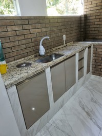 Nestled between the green of nature and the blue of the sea, lies my home. Come and see it.