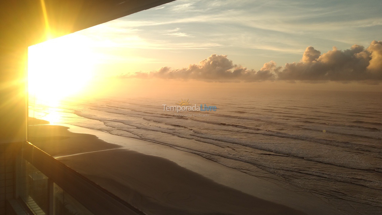 Apartamento para aluguel de temporada em Praia Grande (Jardim Solemar)