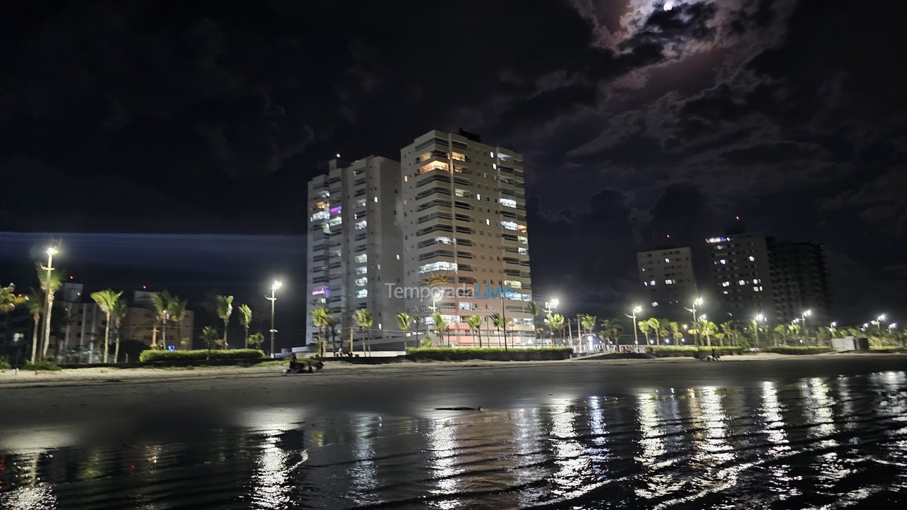 Apartamento para aluguel de temporada em Praia Grande (Jardim Solemar)