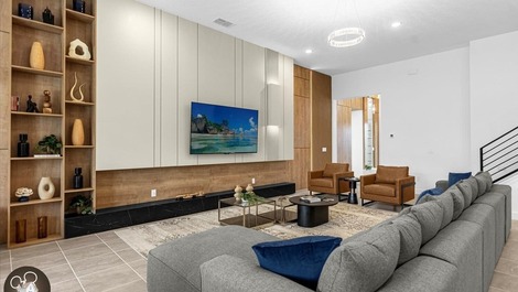 Mansão com 15 suítes muito perto da Disney