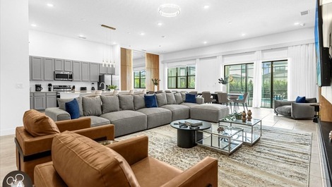 Mansão com 15 suítes muito perto da Disney