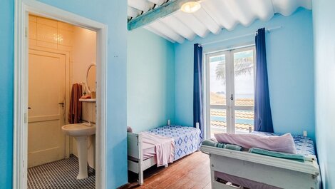 12 steps from the beach • Sleep to the sound of the sea