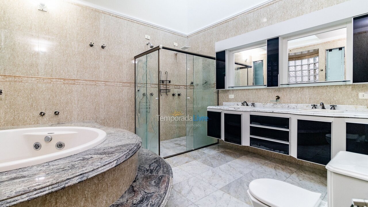 Casa para aluguel de temporada em Guarujá (Jd Acapulco)