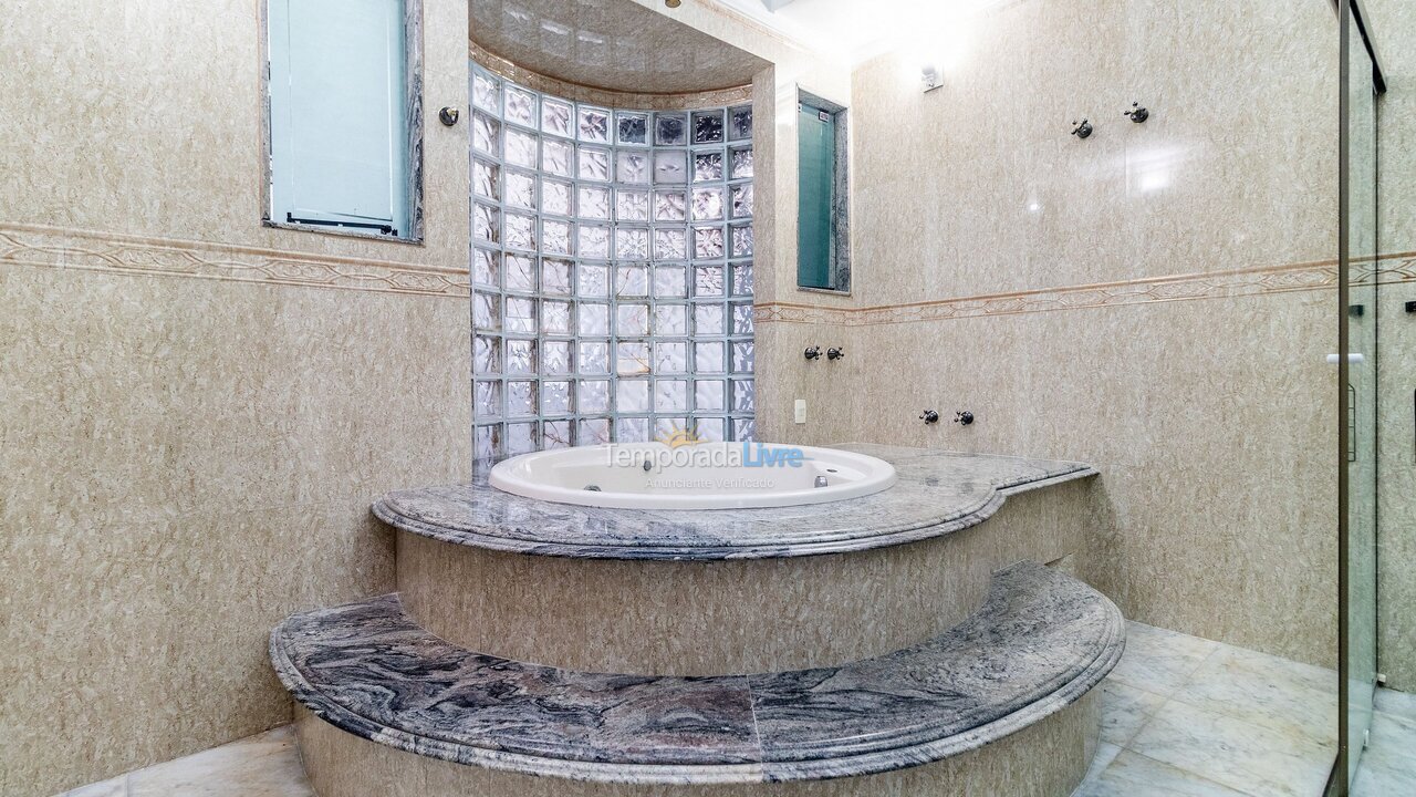 Casa para aluguel de temporada em Guarujá (Jd Acapulco)