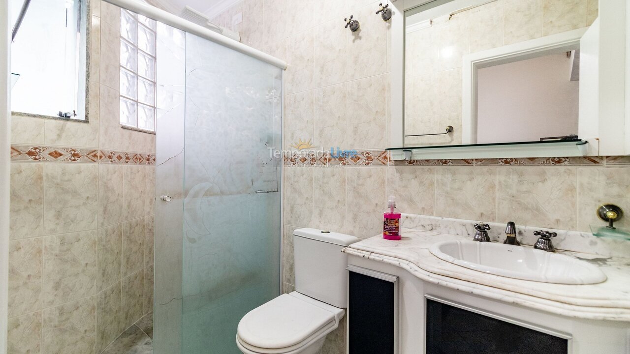 Casa para aluguel de temporada em Guarujá (Jd Acapulco)