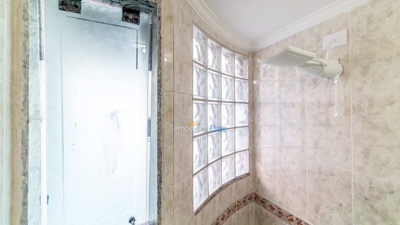 Casa para aluguel de temporada em Guarujá (Jd Acapulco)