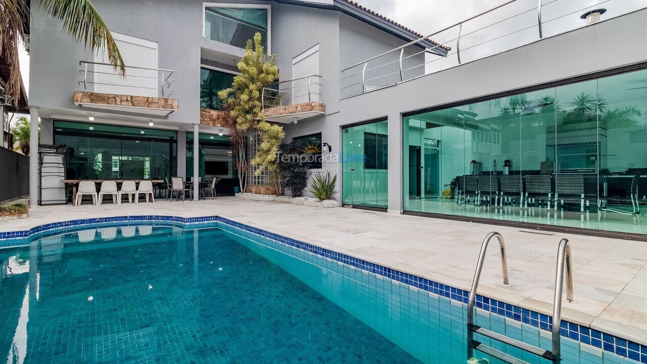 Casa para aluguel de temporada em Guarujá (Jd Acapulco)