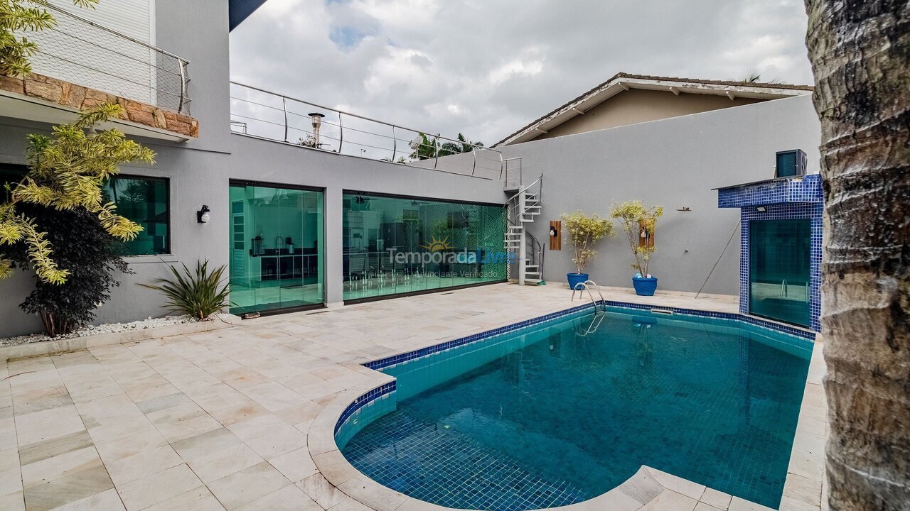 Casa para aluguel de temporada em Guarujá (Jd Acapulco)