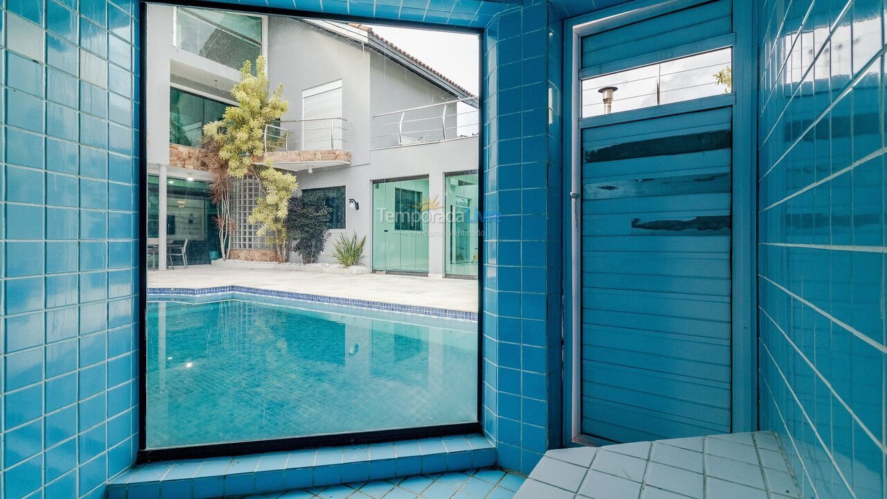 Casa para aluguel de temporada em Guarujá (Jd Acapulco)