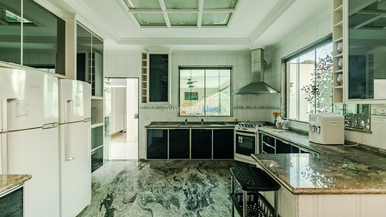 Casa para aluguel de temporada em Guarujá (Jd Acapulco)