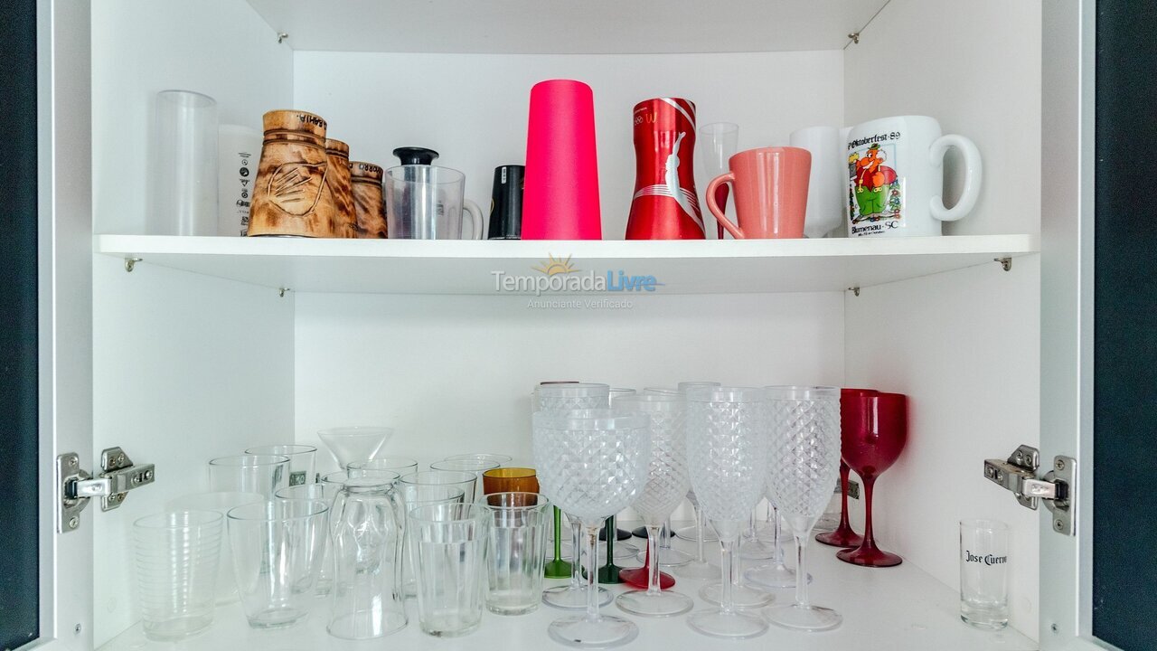 Casa para aluguel de temporada em Guarujá (Jd Acapulco)