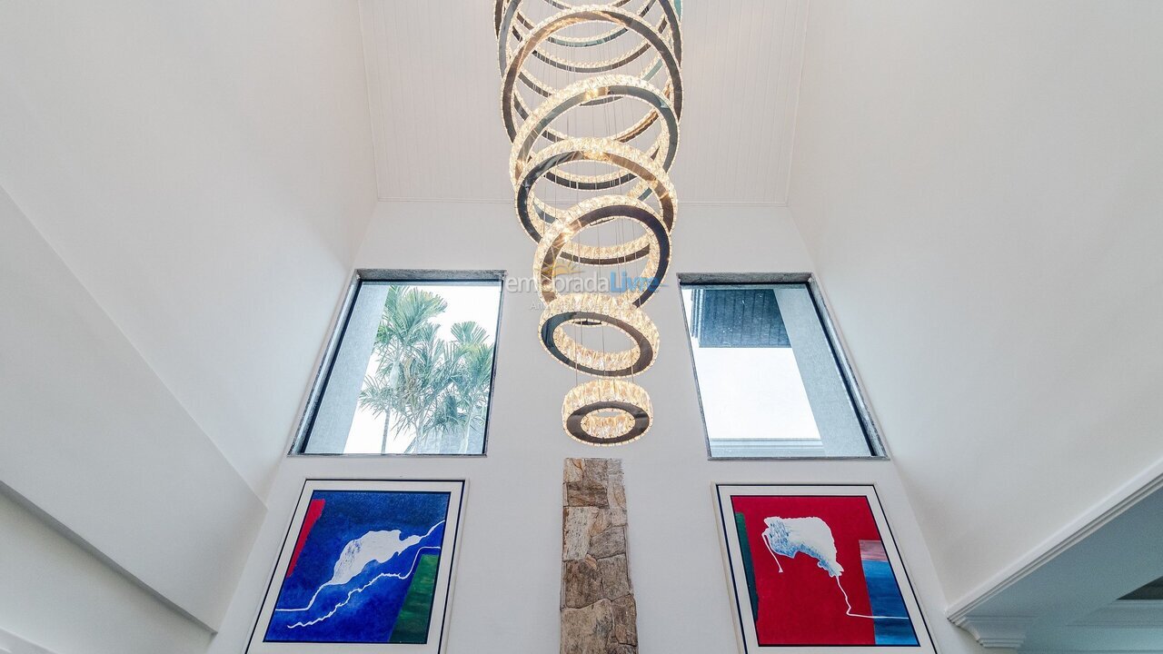 Casa para aluguel de temporada em Guarujá (Jd Acapulco)