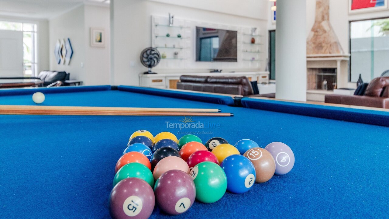 Casa para aluguel de temporada em Guarujá (Jd Acapulco)