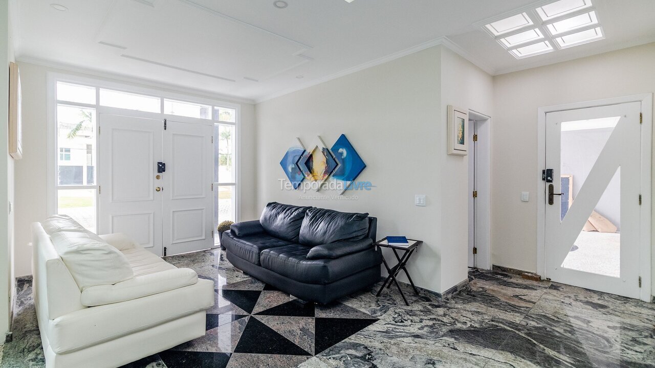 Casa para aluguel de temporada em Guarujá (Jd Acapulco)