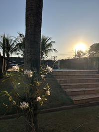 Chácara com piscina e linda área gourmet perto de Holambra