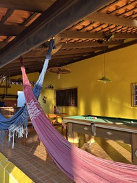 Chácara com piscina e linda área gourmet perto de Holambra