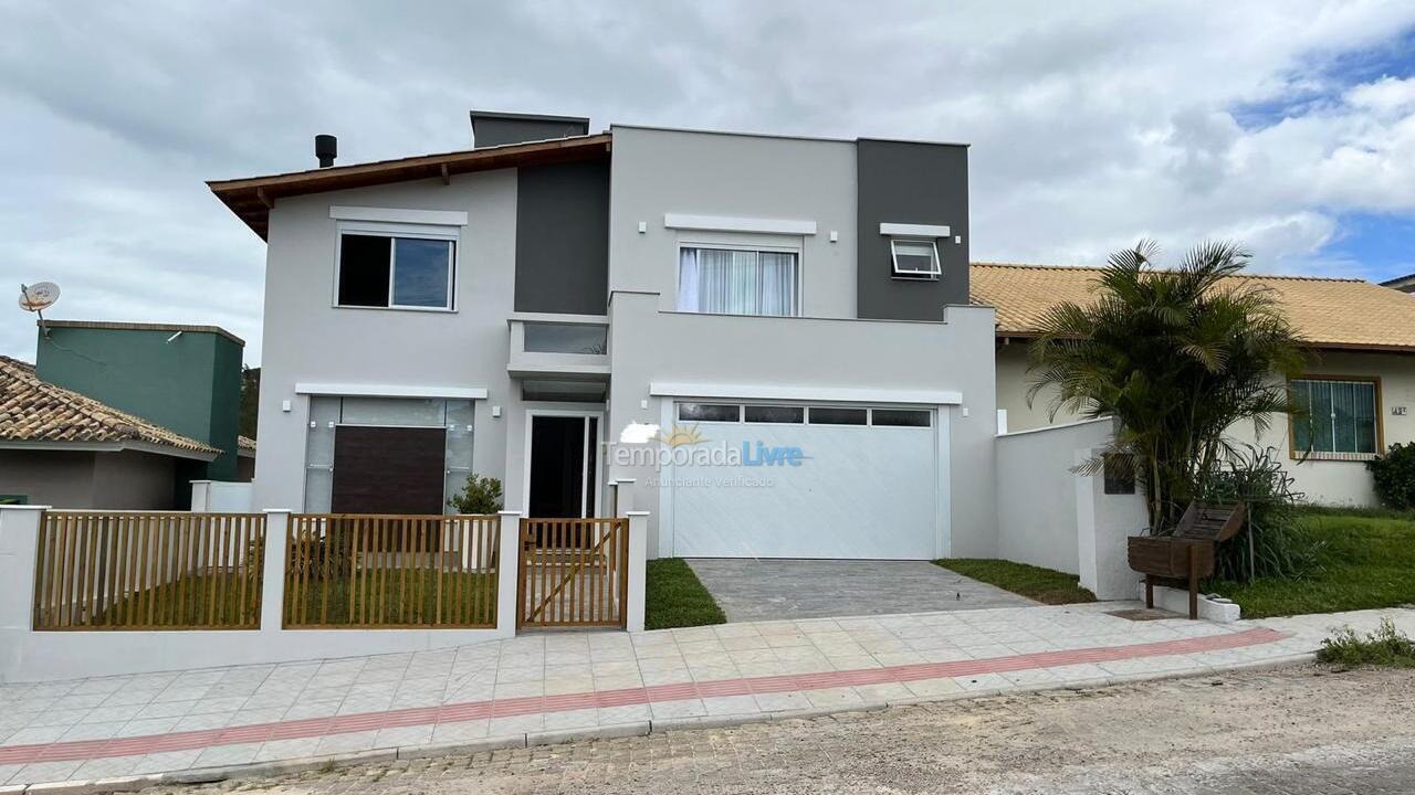 Casa para aluguel de temporada em Garopaba (Jardim Panoramico)