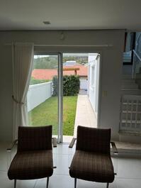 Linda casa com piscina